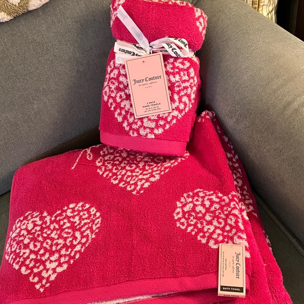 💋Juicy Couture VIRAL leopard hearts bath towel & hand towels set NWT
